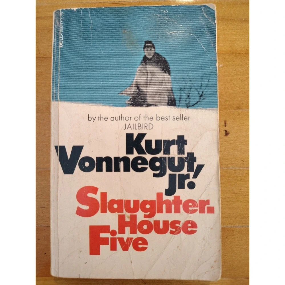 Slaughterhouse-Five - Kurt Vonnegut -‎ Dell Paperback Book 1974 Print Sci Fi